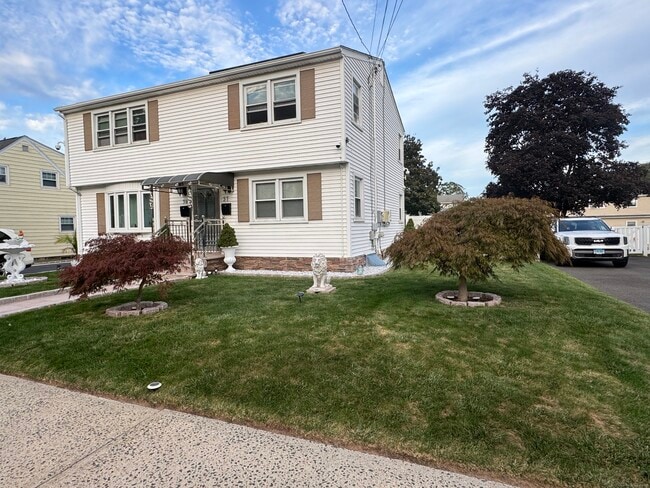 Building Photo - 37 Elizabeth Ann Dr