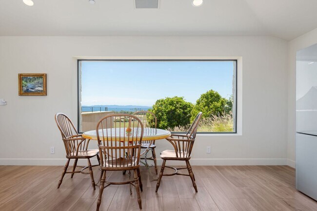Building Photo - Tuscan Dream Villa in Summerland — Ocean Views, Orchard Serenity, Fully Furnished Retreat
