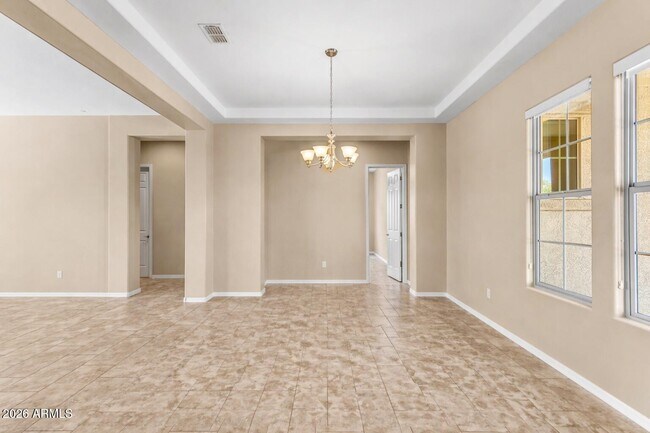 Building Photo - 2827 E Muirfield St
