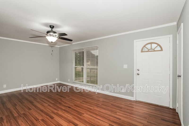 Building Photo - 10735 Invicta Ct