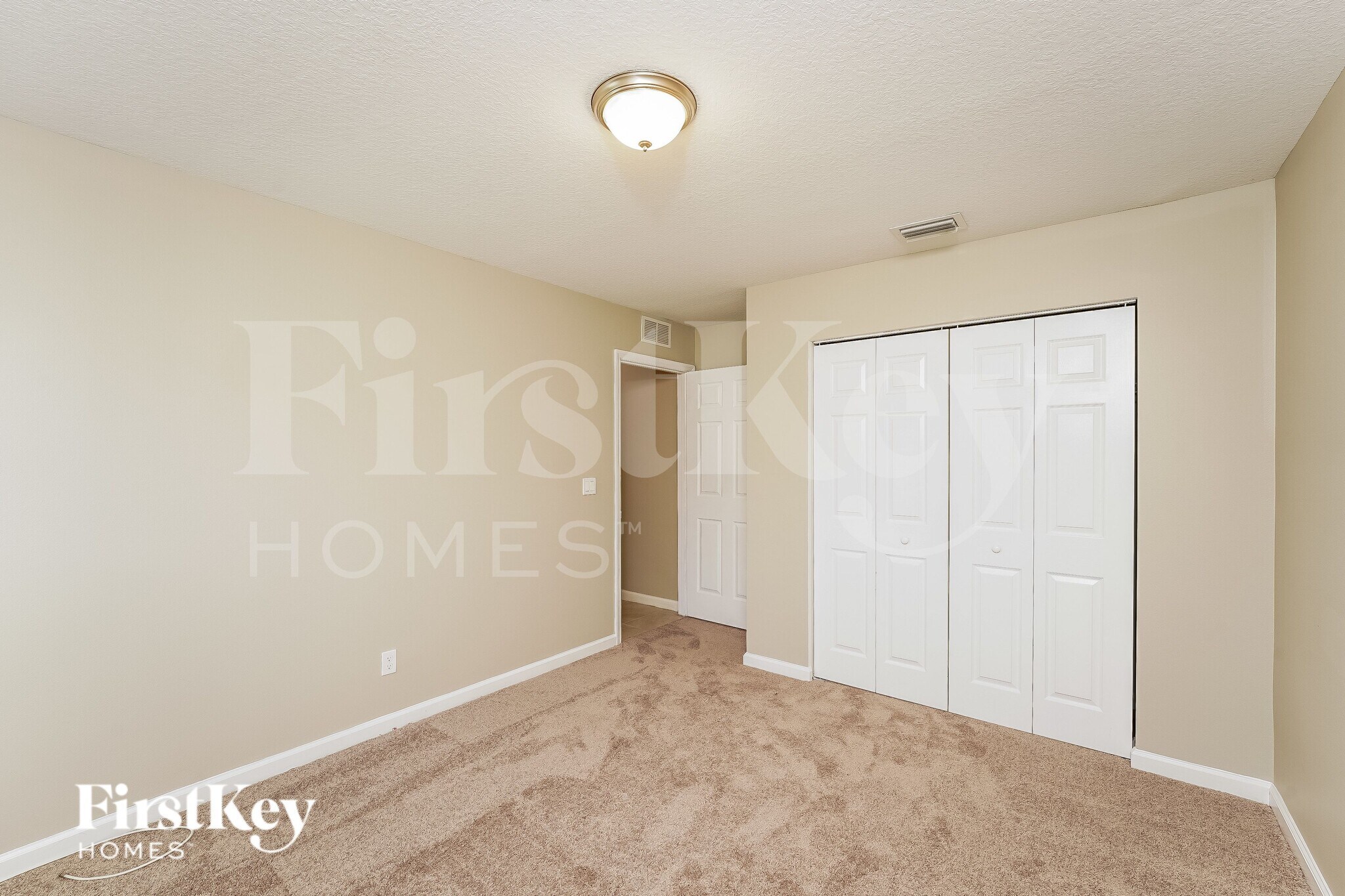 Building Photo - 283 SW Tulip Blvd