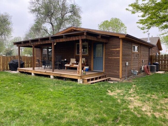 Building Photo - Updated Old Town 3 Bed 2 Bath Home w/ fenced yard and 1 car garage