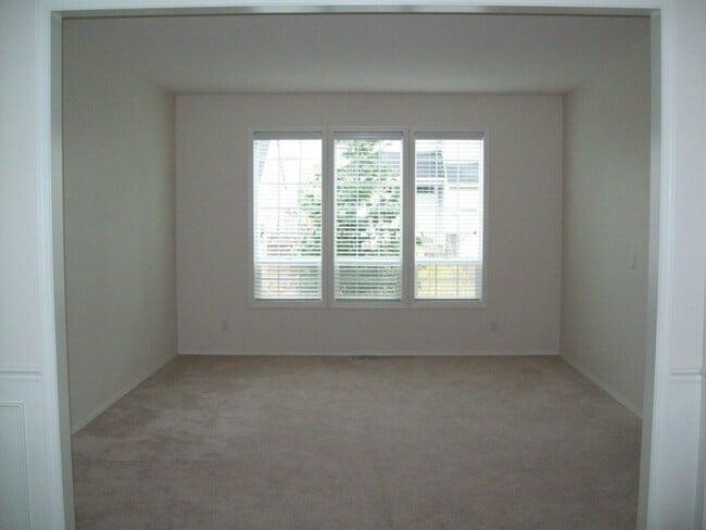 Building Photo - 12556 NW Brimpton Ct