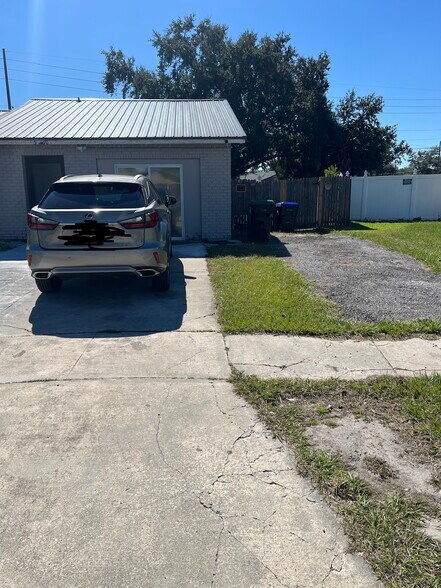 Building Photo - 5860 Mattox St