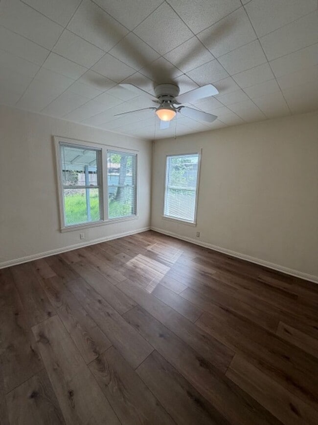 Building Photo - Charming 2-Bedroom Rental Home in South Waco with Private Fenced Backyard