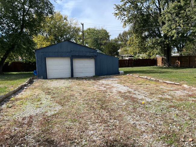 20X25 GARAGE - 615 Voge St