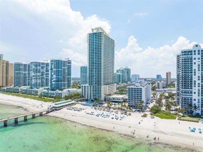 Building Photo - 16699 Collins Ave