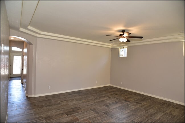 Building Photo - 10617 Hidden Palm Pl