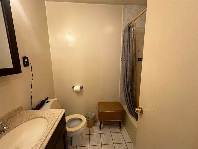 Building Photo - 915 Edgell Rd