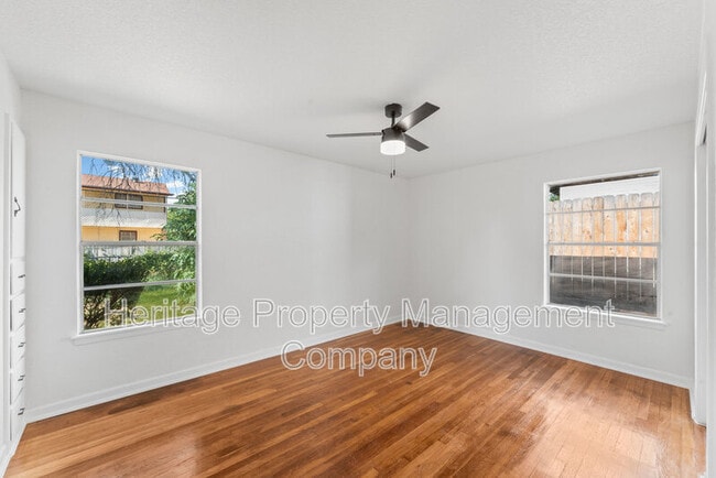 Building Photo - 4407 Bikini Dr