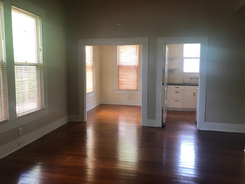 Livingroom view to breakfast room and kitchen - 704 E Guenther St