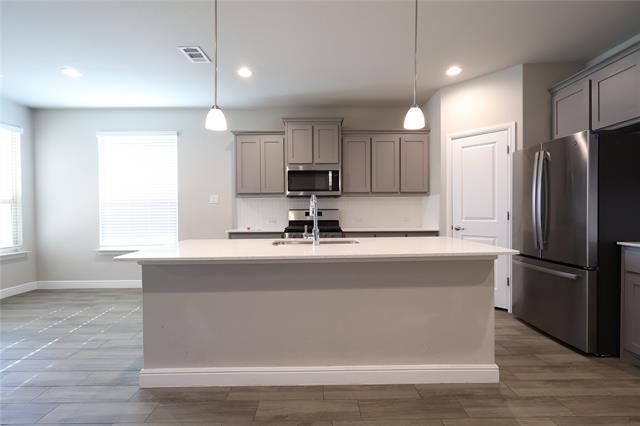 Building Photo - 2513 Gray Dr