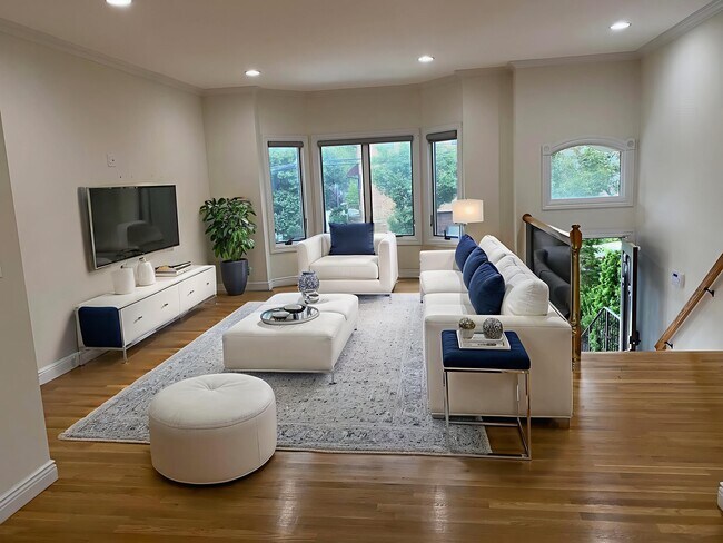 Primary Photo - 436 Lawton Ave