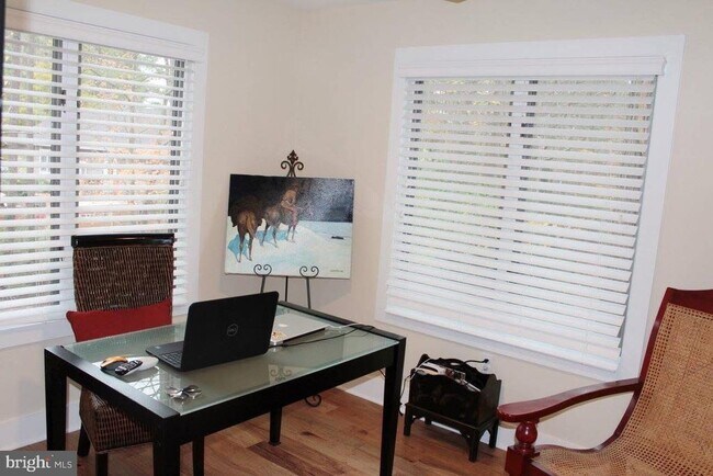 Building Photo - 417 Periwinkle Rd