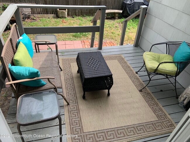 Building Photo - 33 Broadway