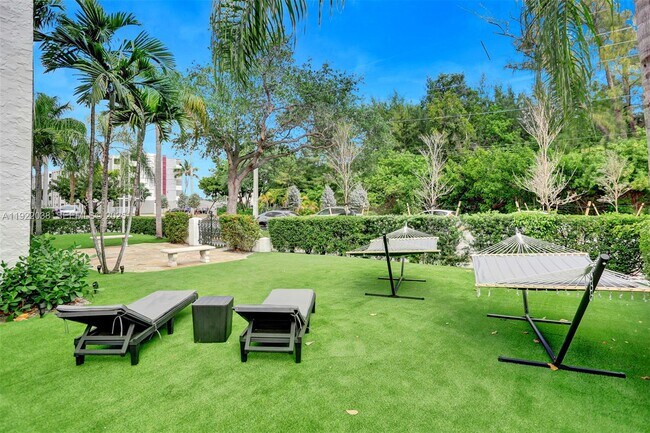 Building Photo - 1656 Polk St