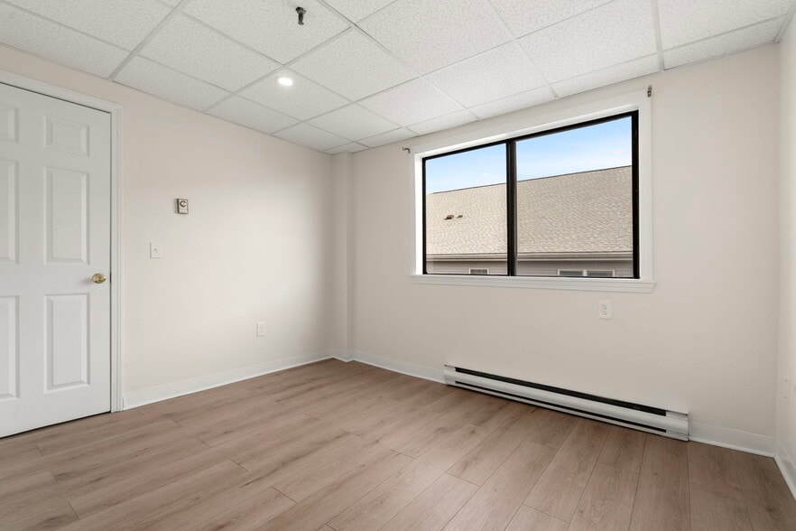 Building Photo - 111 Foster St