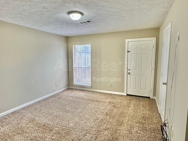 Building Photo - 5931 Brewbaker Blvd