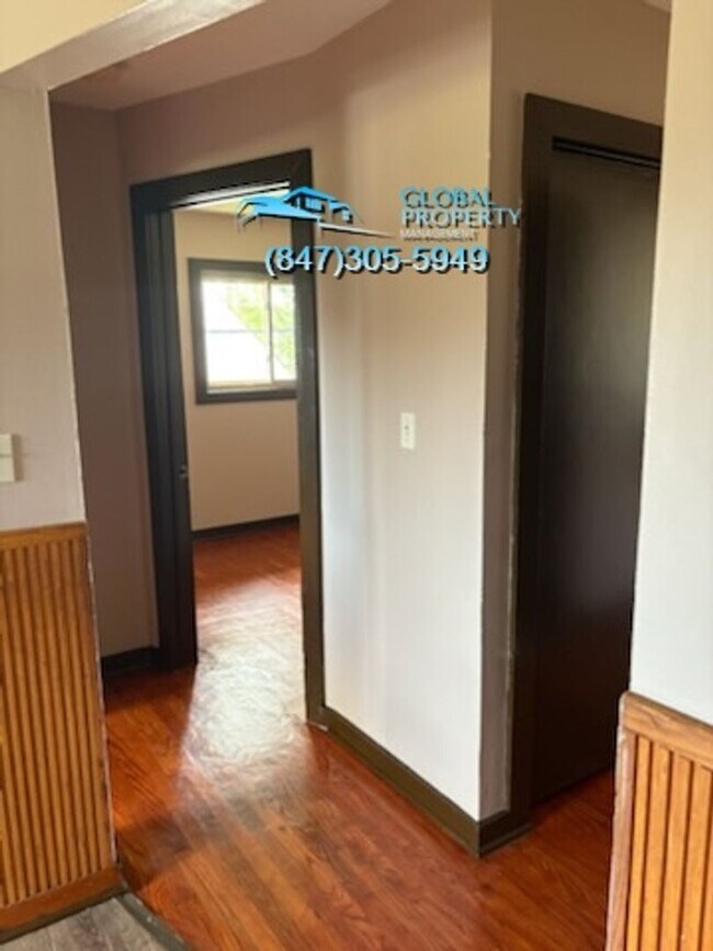 Building Photo - 4057 28th Ave