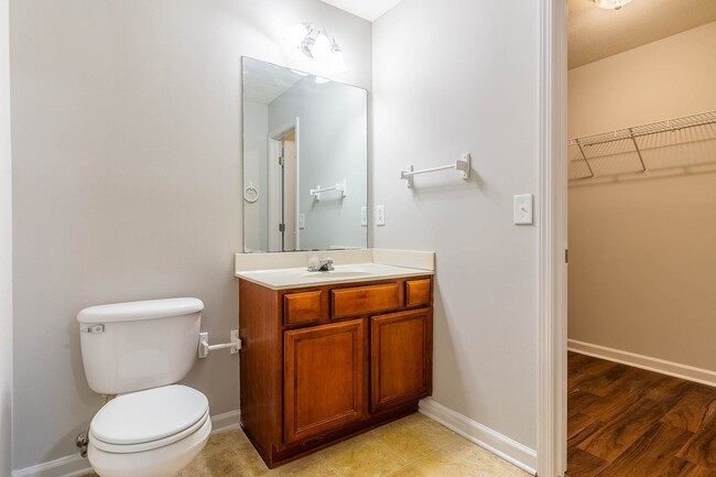 Building Photo - 752 Holland Ridge Dr