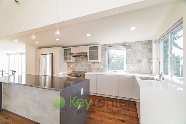 Building Photo - Live the Alki Lifestyle with Park and Beach at Your Door