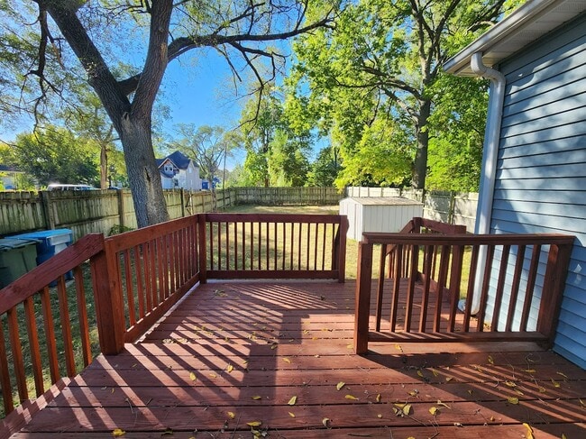 Building Photo - 330 Cottage St