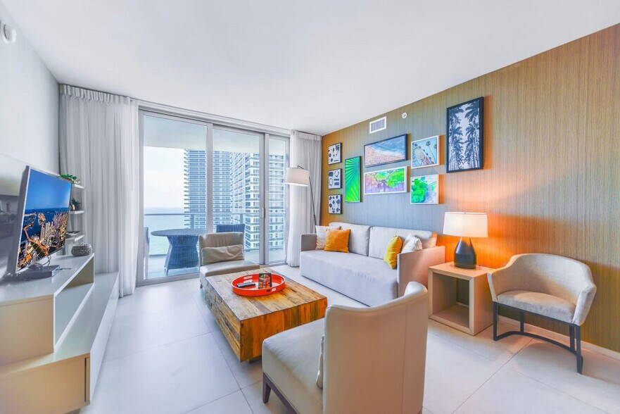 Primary Photo - 4111 S Ocean Dr