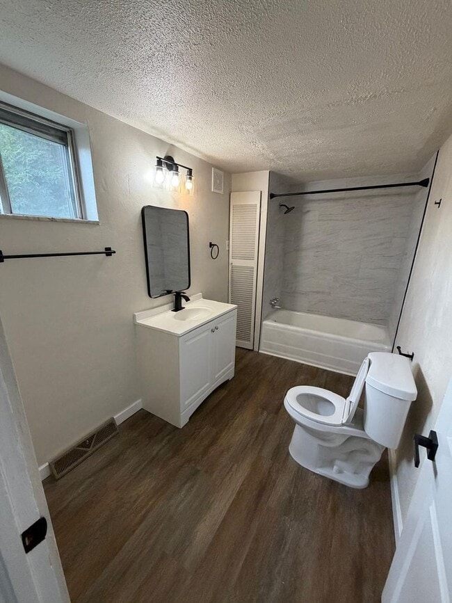 Building Photo - Charming 3BR Home in Wilmerding