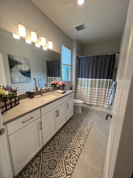 Guest Bath - 2318 Sawyers Hill Rd