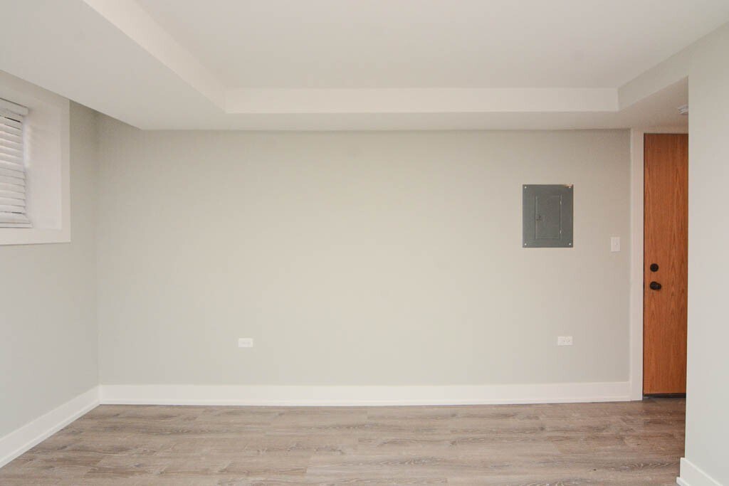 Building Photo - 438 W Belden Ave