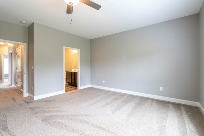 Building Photo - 4839 Lake Ln