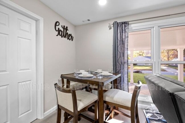 Building Photo - 2620 Englehardt St