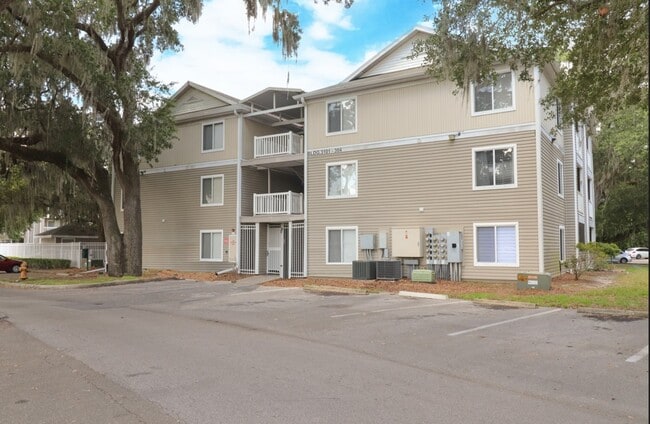 Primary Photo - 4000 SW 23rd St