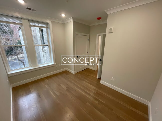 Building Photo - 47 Englewood Ave