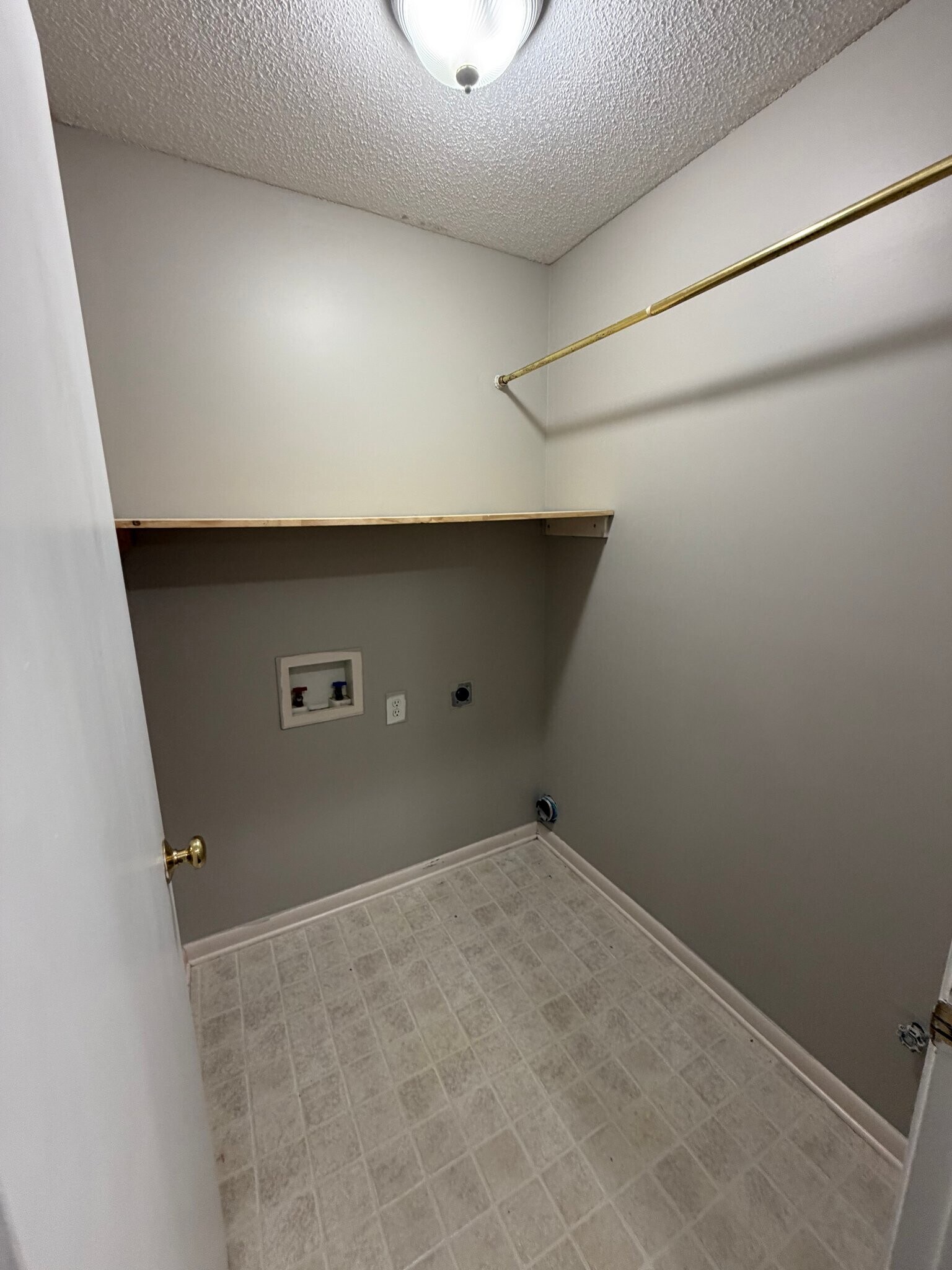 Building Photo - 107 Hartley Dr