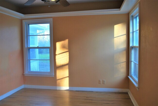Building Photo - 1310 Coit St
