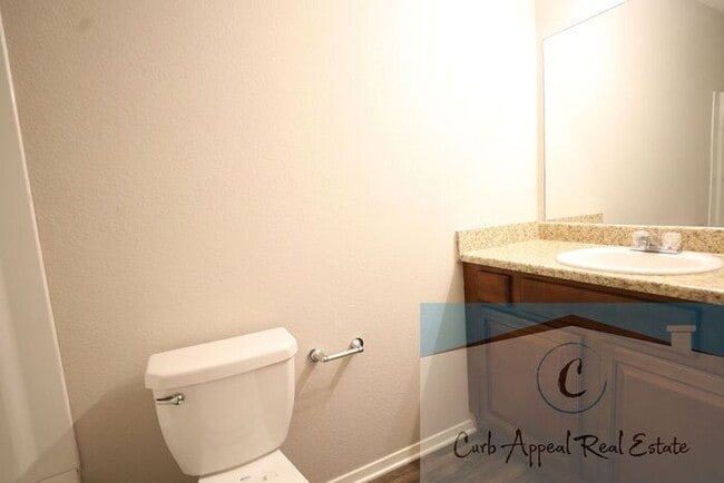 Building Photo - Beautiful 3 bed / 2 bath home with fenced back yard - Nettleton!!