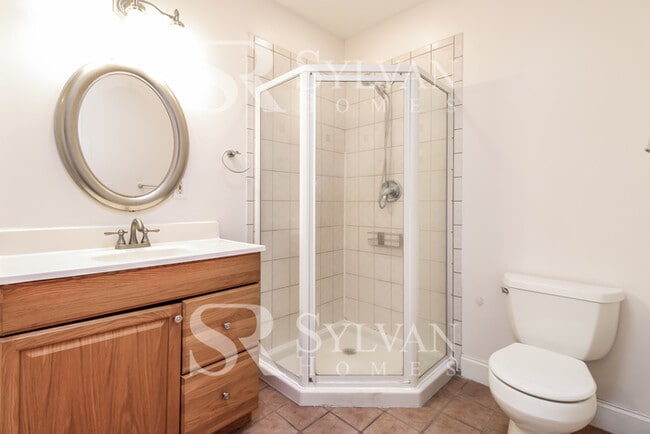 Building Photo - Where Charm Meets Comfort