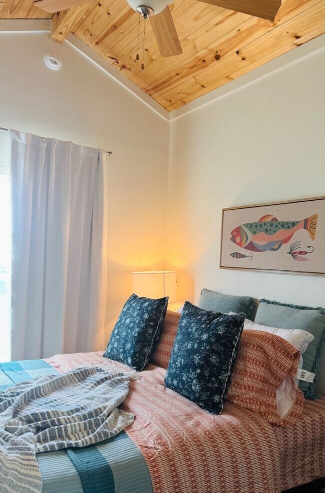 Building Photo - LURE LIVING - AIRBNB RENTAL ONLY