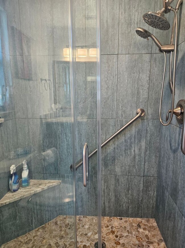 Building Photo - 18810 Ashcroft Cir