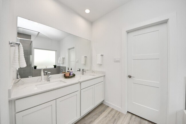 Building Photo - 1548 Dawn Hbr Dr