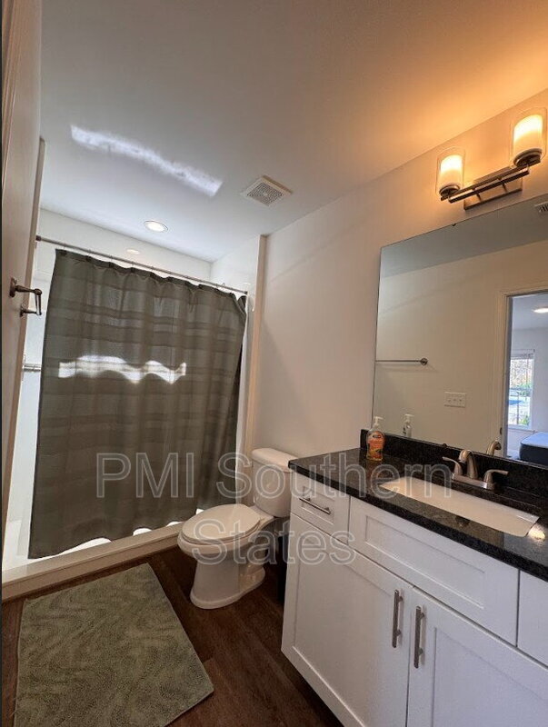 Building Photo - 401 Albus Dr