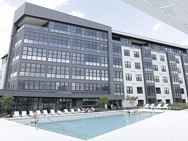 Building Photo - 800 Embassy Dr
