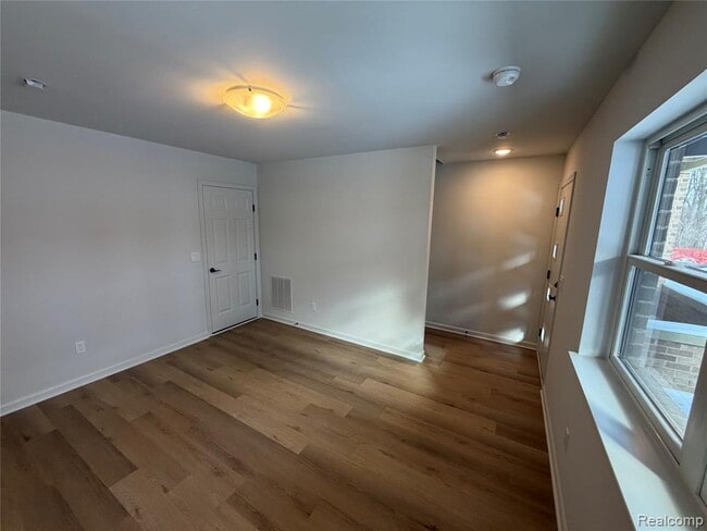 Building Photo - 23614 Parkview Ln