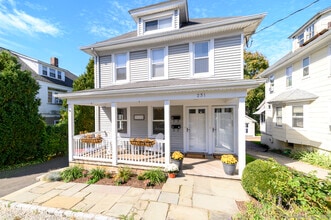 Building Photo - 231 Flax Hill Rd