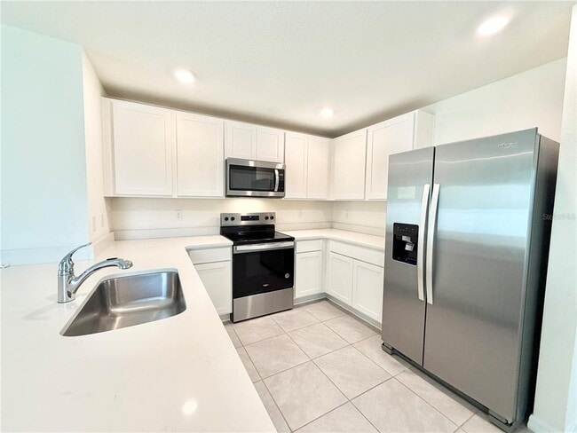 Building Photo - 31031 Silver Stage Dr