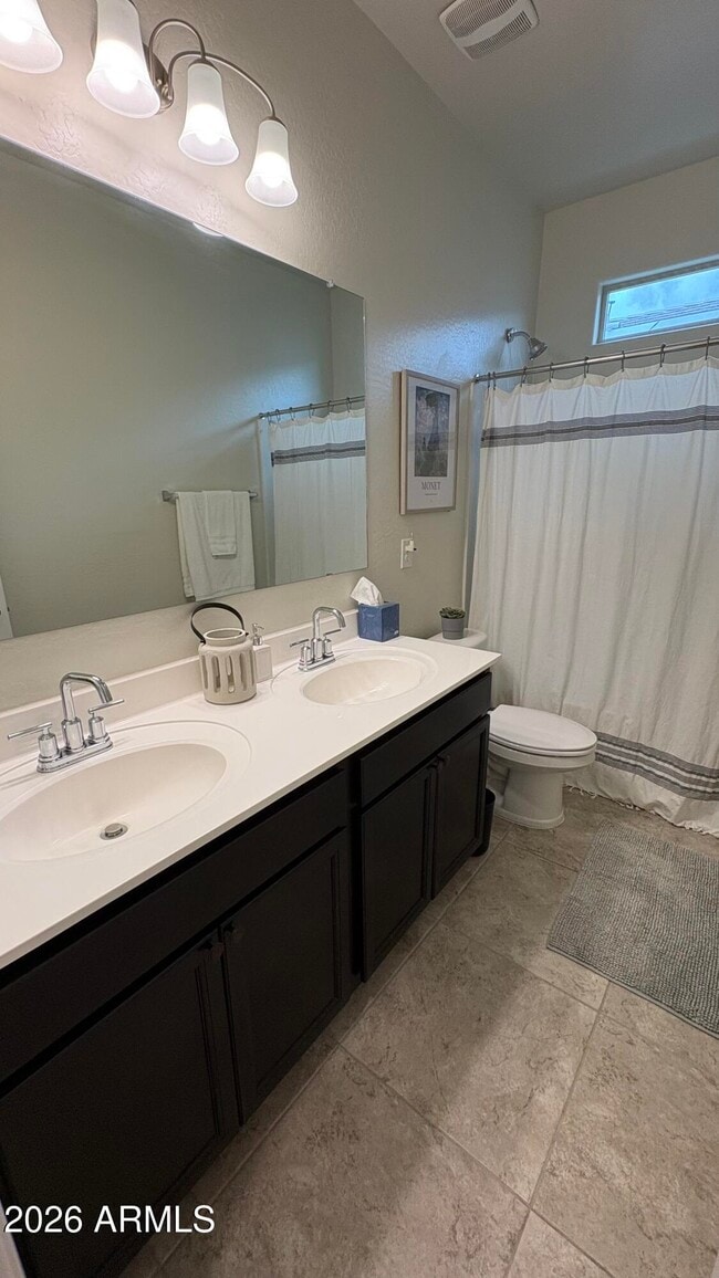 Building Photo - 30998 W Earll Dr