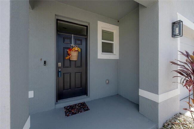 Building Photo - 16701 Maude Dr