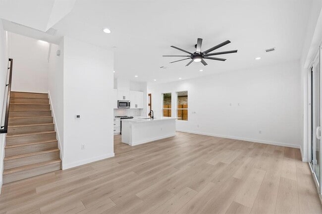 Building Photo - 21508 Twain Cove