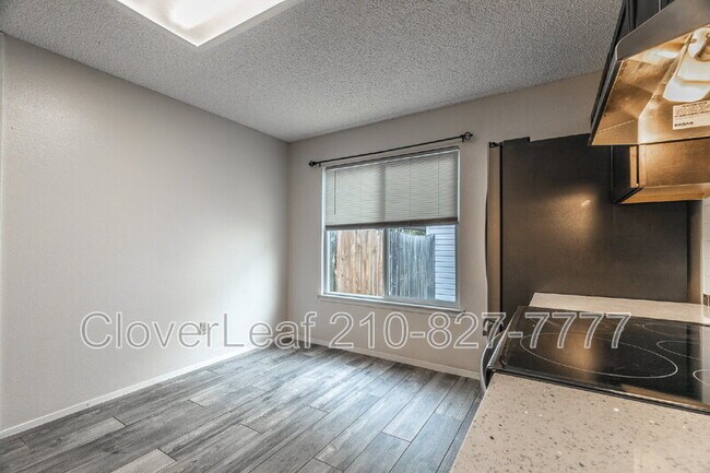 Building Photo - 7627 Pipers Swan St